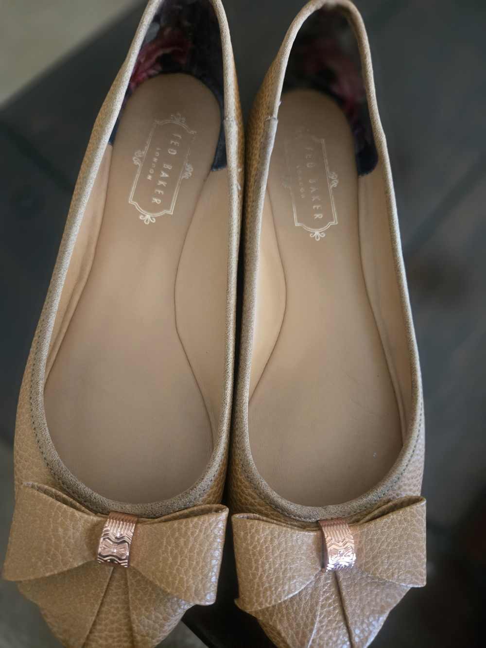 Ted Baker London Taupe Ballet Flats with Rose-Gold Bow Accent